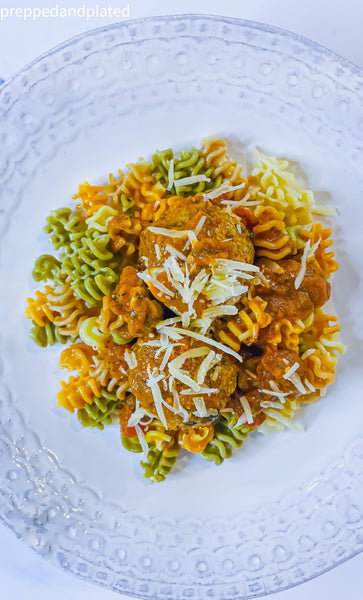 Vegetable Ridiatore Pasta  with Broiled Turkey Meatballs